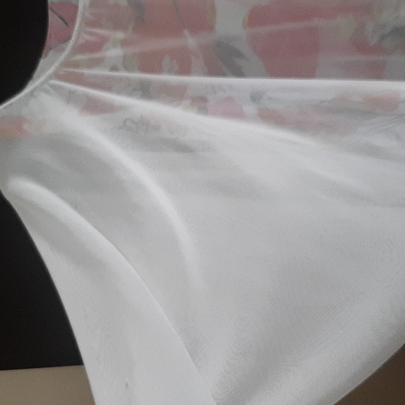 Top - Picture 2 of 3